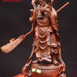 Quan Công đứng trống gỗ sưa.