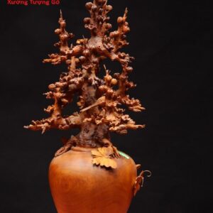 Bình hoa gỗ hương.
