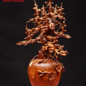 Bình mai gỗ hương.
