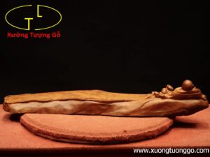 Khay trà di lặc gỗ hương ta.