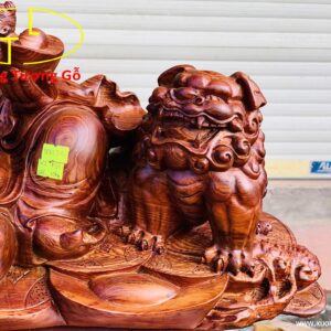 Di Lặc nhị tiểu ngồi nghê gỗ cẩm.