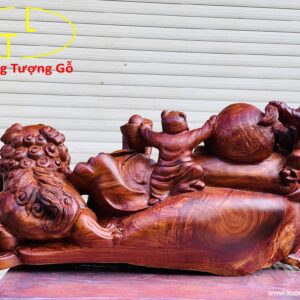 Di Lặc nhị tiểu ngồi nghê gỗ cẩm.