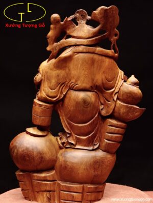 Di Lặc đứng bao tiền cá chép gỗ hương.
