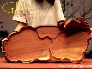 Khay trà cá chép gỗ hương.