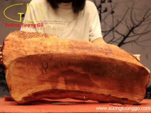 Khay trà cá chép gỗ hương.