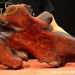 Khay trà thiềm thừ gỗ trắc.