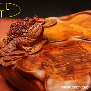 Khay trà thiềm thừ gỗ hương.