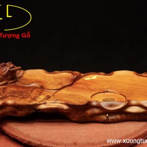 Khay trà thiềm thừ gỗ hương.