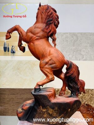 Độc mã gỗ trắc đỏ.