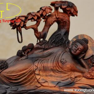 Nhất tâm bái Phật( tượng Phật gỗ) trắc