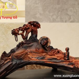 Nhất tâm bái Phật( tượng Phật gỗ) trắc