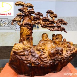 Di Lặc ngũ tiểu ngồi tùng gỗ hương ta.