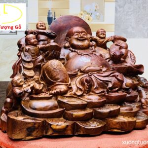 Di Lặc ngũ tiểu ngồi đống tiền gỗ cẩm.