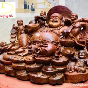 Di Lặc ngũ tiểu ngồi đống tiền gỗ cẩm.