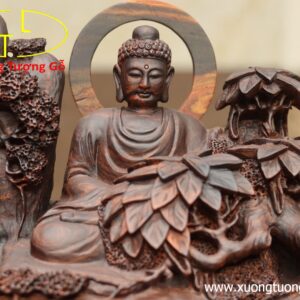 Nhất tâm bái Phật( Tượng Phật ngồi) gỗ trắc.