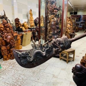 Quan Công ngự song long gỗ trắc.