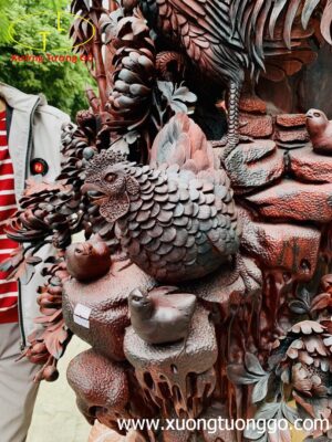 Gia đình gà hoa phù dung gỗ trắc
