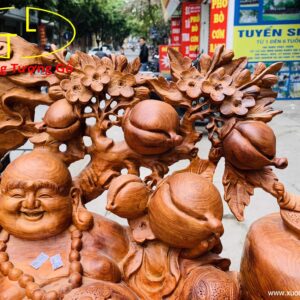 Di Lặc ngũ tiểu vác đào ngồi tiền hương ta.