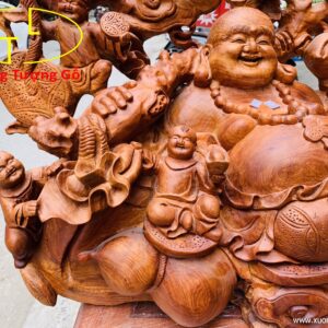 Di Lặc ngũ tiểu vác đào ngồi tiền hương ta.