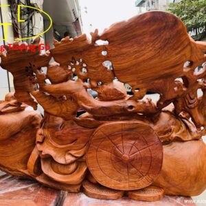 Di Lặc ngũ tiểu vác đào ngồi tiền hương ta.