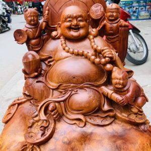 Di Lặc Cửu tiểu ngồi bao tiền nu hương.