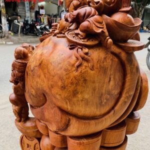 Di Lặc Cửu tiểu ngồi bao tiền nu hương.