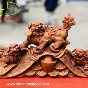 Tam nghê gậy như ý gỗ sưa.