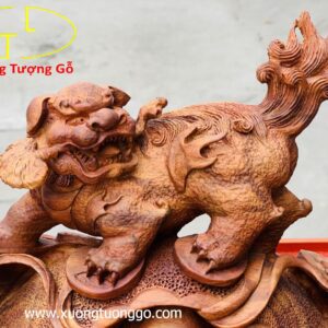 Tam nghê gậy như ý gỗ sưa.