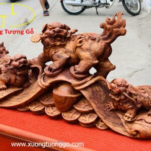 Tam nghê gậy như ý gỗ sưa.