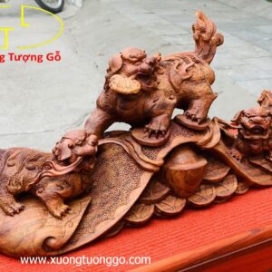 Tam nghê gậy như ý gỗ sưa.
