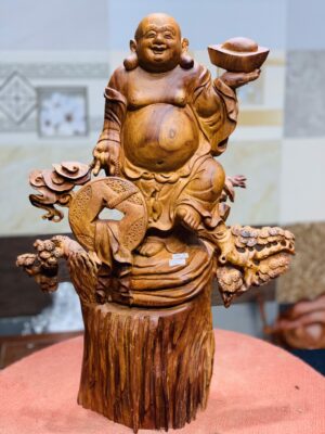 Di Lặc đứng tùng cầm vàng gỗ hương
