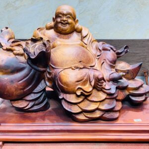 Di Lặc ngồi bao tiền hương ta