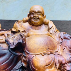 Di Lặc ngồi bao tiền hương ta
