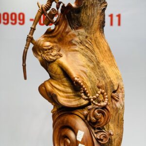Đạt Ma múa võ gỗ hương ta