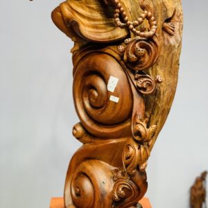 Đạt Ma múa võ gỗ hương ta