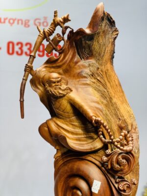 Đạt Ma múa võ gỗ hương ta