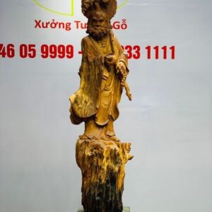 Đạt ma đứng gỗ hương.