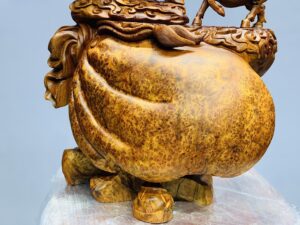 Hỏa kỳ lân mẫu tử gỗ nu hương