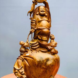 Di Lặc tam tiểu đứng bao tiền nu hương
