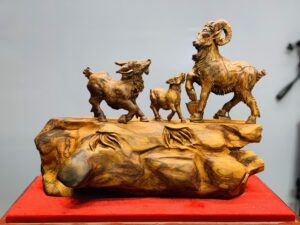 Tam dương gỗ sưa