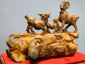 Tam dương gỗ sưa