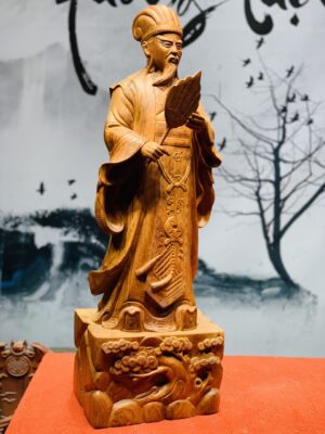 Khổng Minh cầm quạt cao 80.