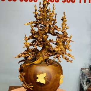 Bình mai gỗ hương ta.