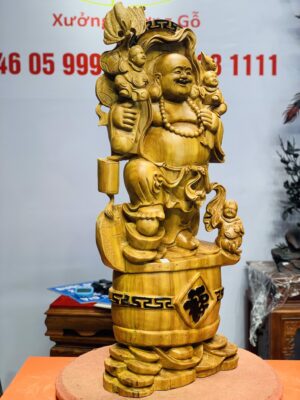 Di Lặc đứng trống tam tiểu gánh gậy như ý ngọc am.