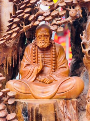 Đạt ma ngồi thiền tùng hương