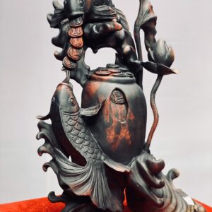 Cá chép chấn chum tiền gỗ trắc.