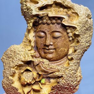 Diện Phật tổ nu hương.