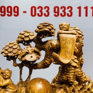 Ông thọ ngồi tùng nu hương