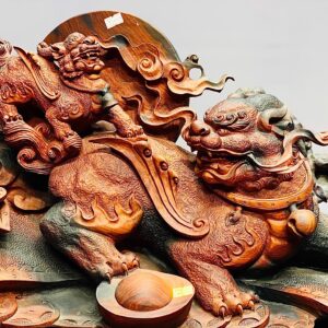 Gia đình tỳ hưu gỗ trắc