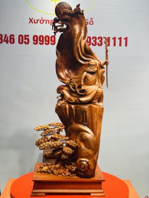 Đạt Ma múa võ gỗ hương ta.